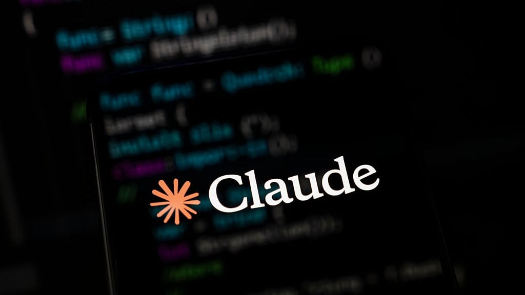 آنتروپیک با Claude Code همه غول‌های هوش مصنوعی را غافلگیر کرد