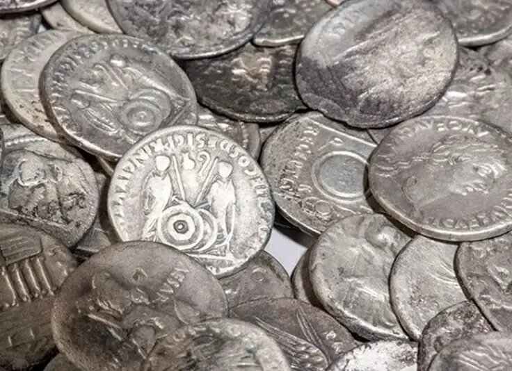 گنج سکه های نقره ای رومی