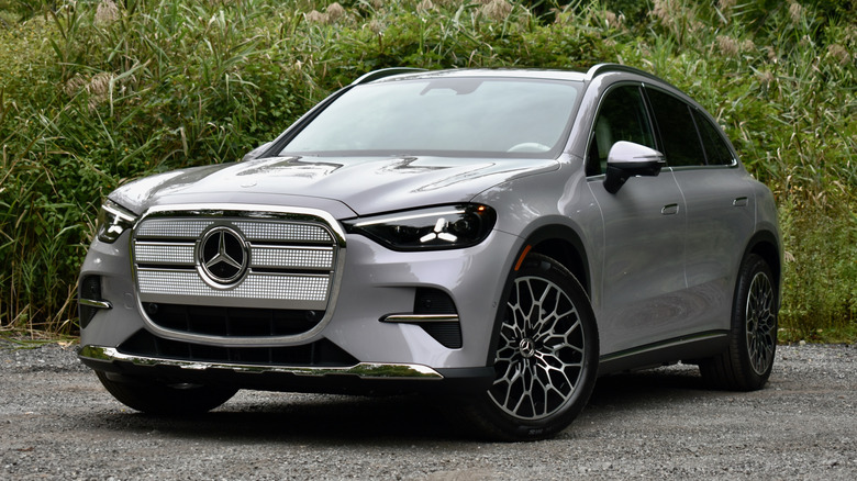 نمای بیرونی مرسدس بنز GLC 400 4Matic Electric مدل ۲۰۲۷