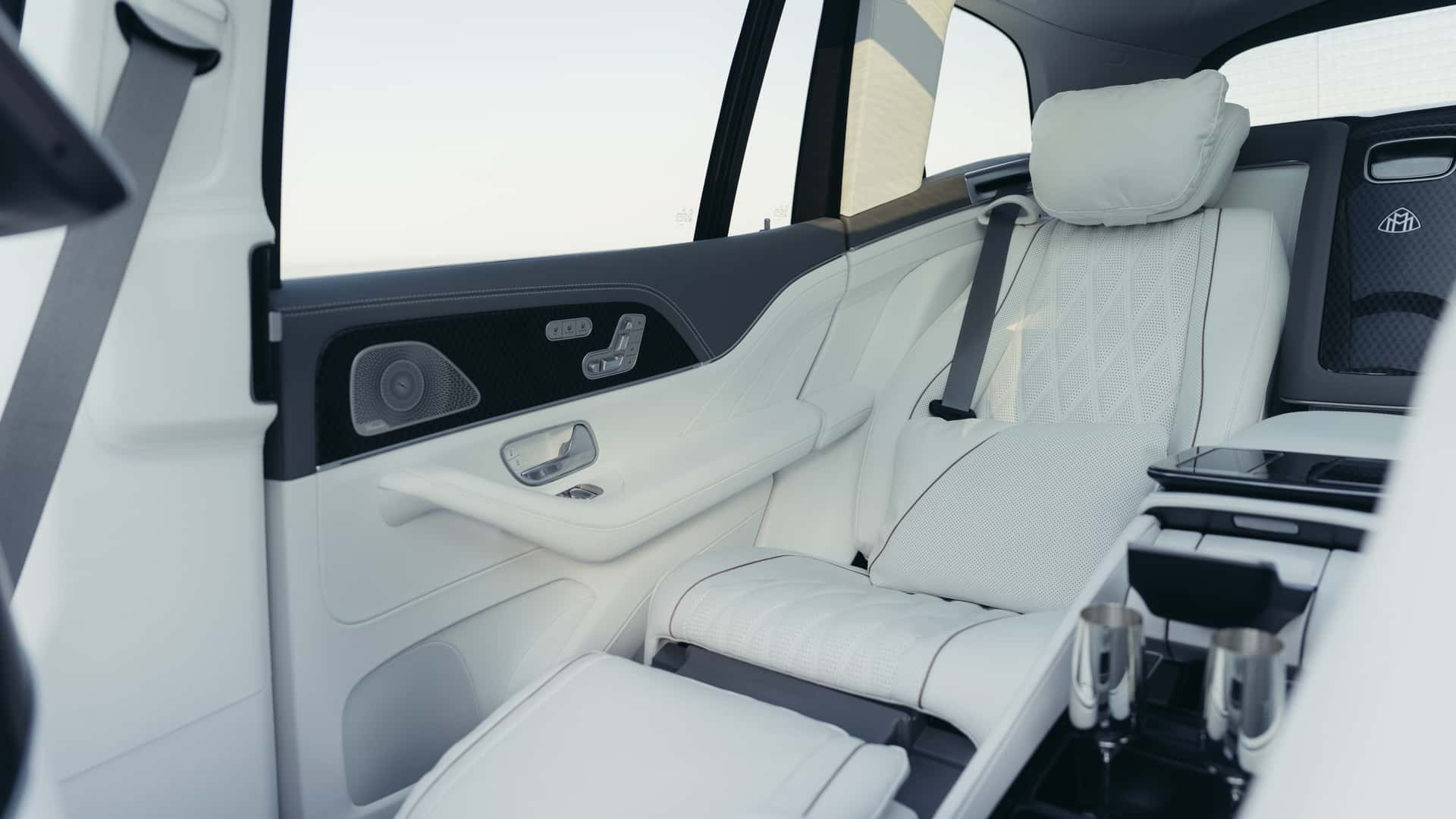 مرسدس میباخ GLS 680