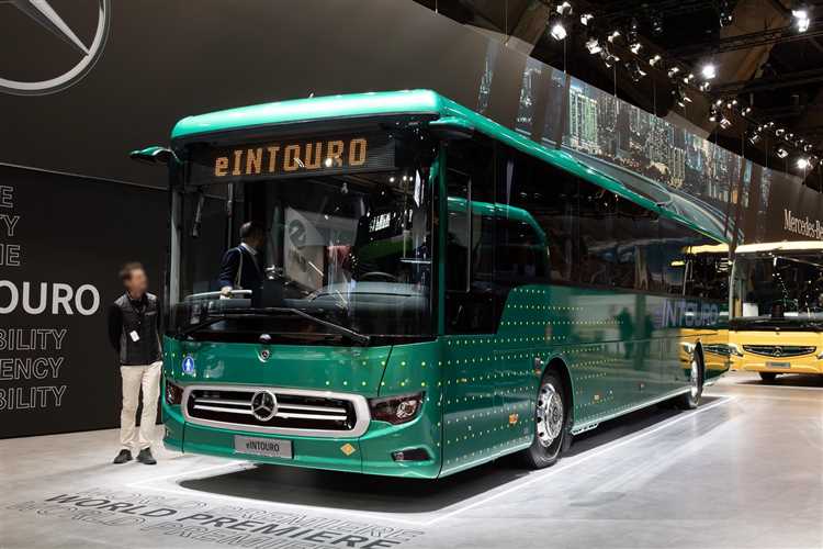 اتوبوس برقی Mercedes-Benz eIntouro با برد ۵۰۰ کیلومتر