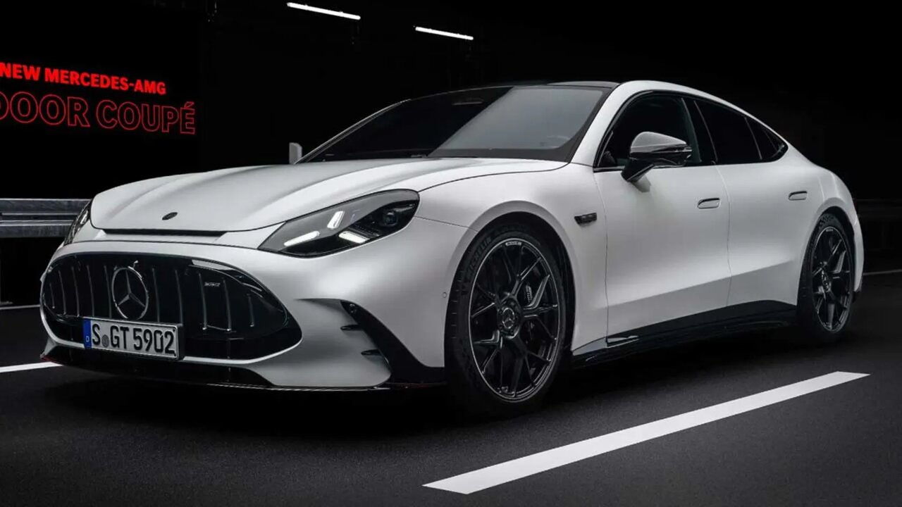 مرسدس بنز AMG GT