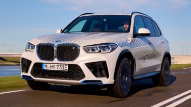 BMW iX5 Hydrogen شاسی بلند هیدروژنی در حال آزمایش جاده‌ای