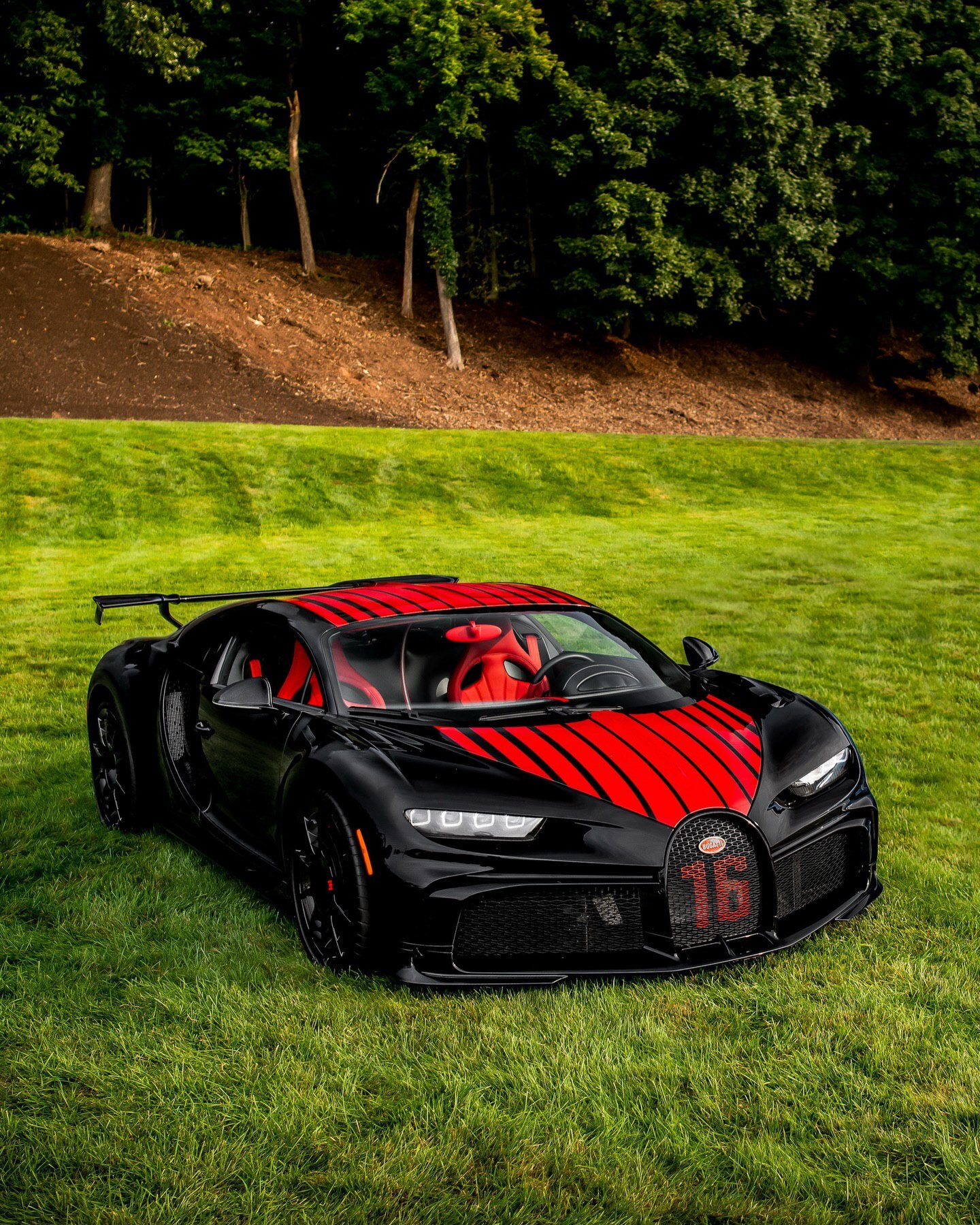 بوگاتی شیرون پور اسپرت