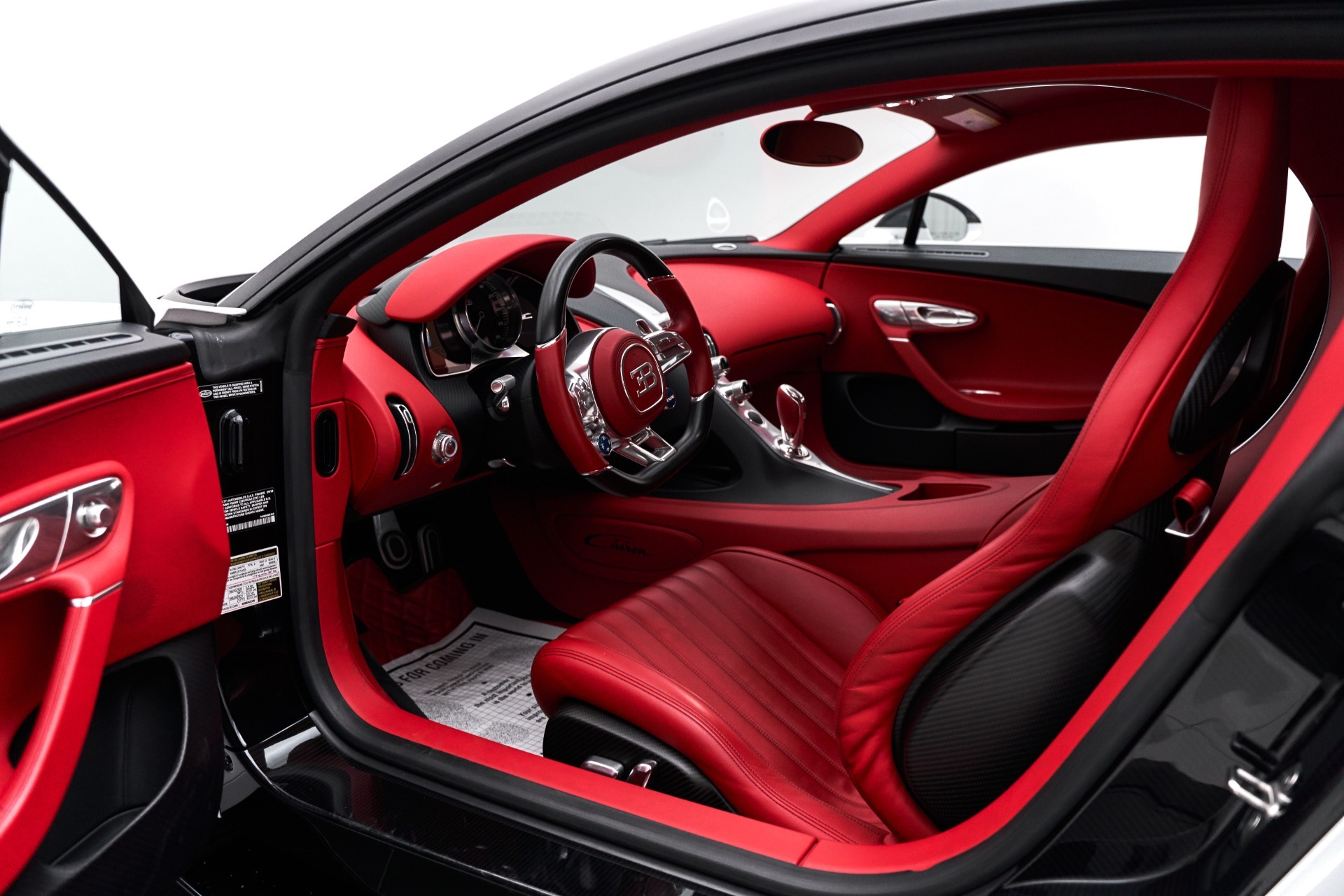 کابین بوگاتی شیرون پور