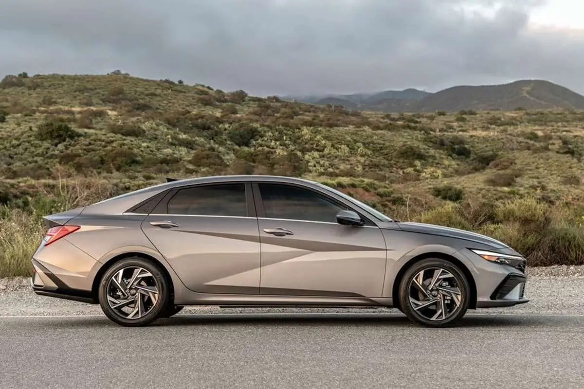 هیوندای النترا