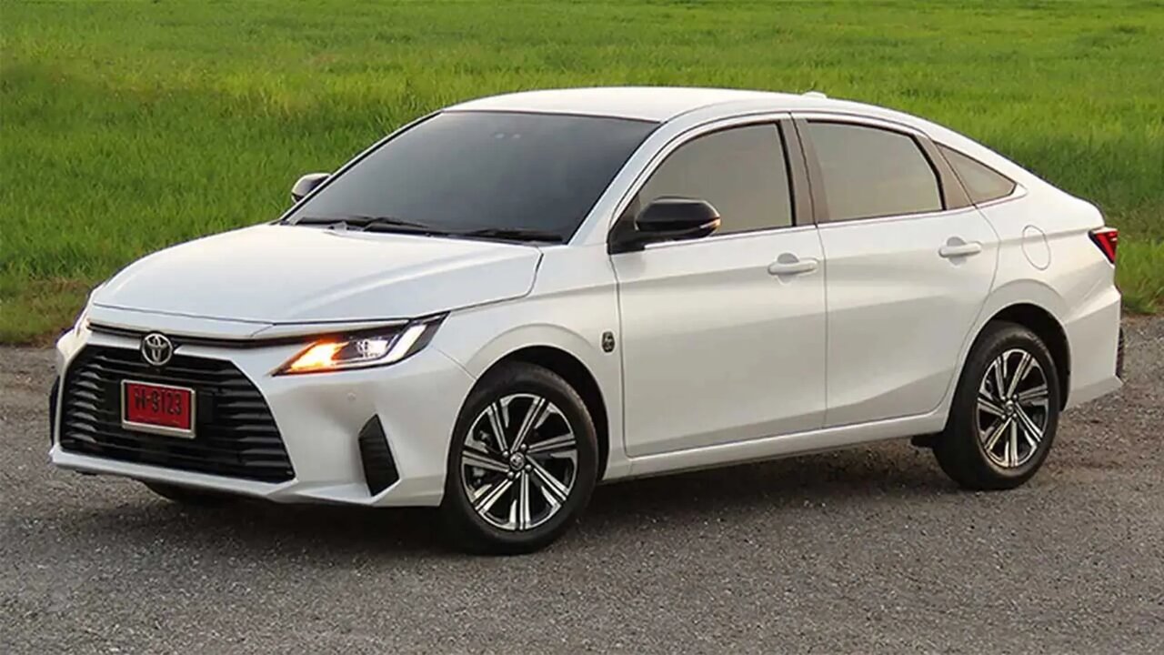 تویوتا یاریس