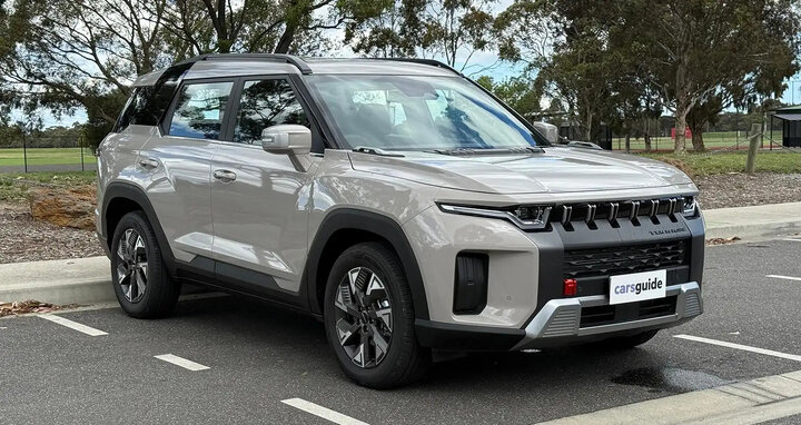 خودروی KGM تورس