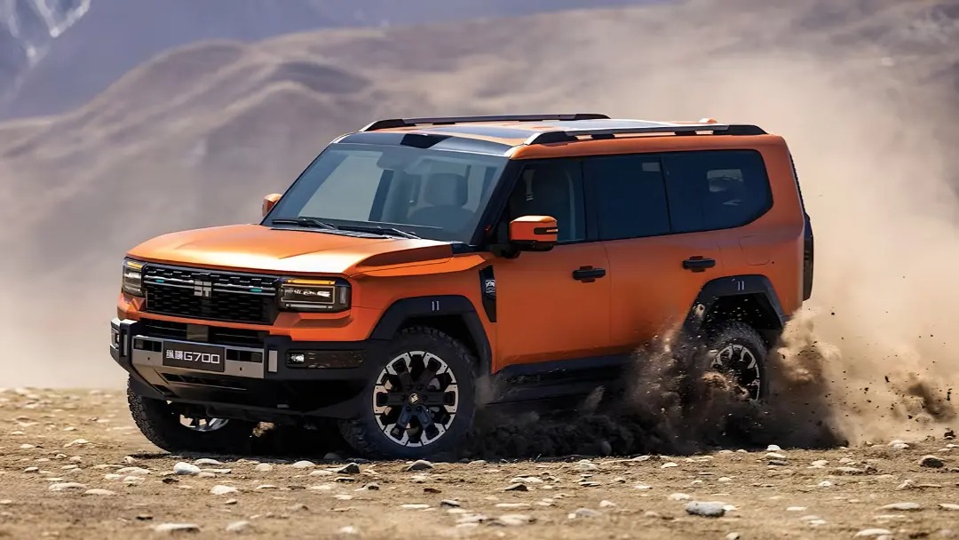 تیسان G700 یا Jetour G700 شاسی بلند پلاگین هیبرید ۹۰۴ اسب بخاری