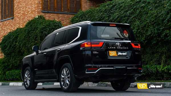 قیمت لندکروزر در ایران