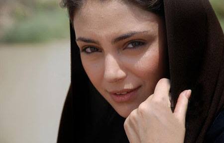 هستی مهدوی‌فر بازیگر سینما و تلویزیون در ماجرای ویدئوی خطاب به سفیر پیشین ژاپن