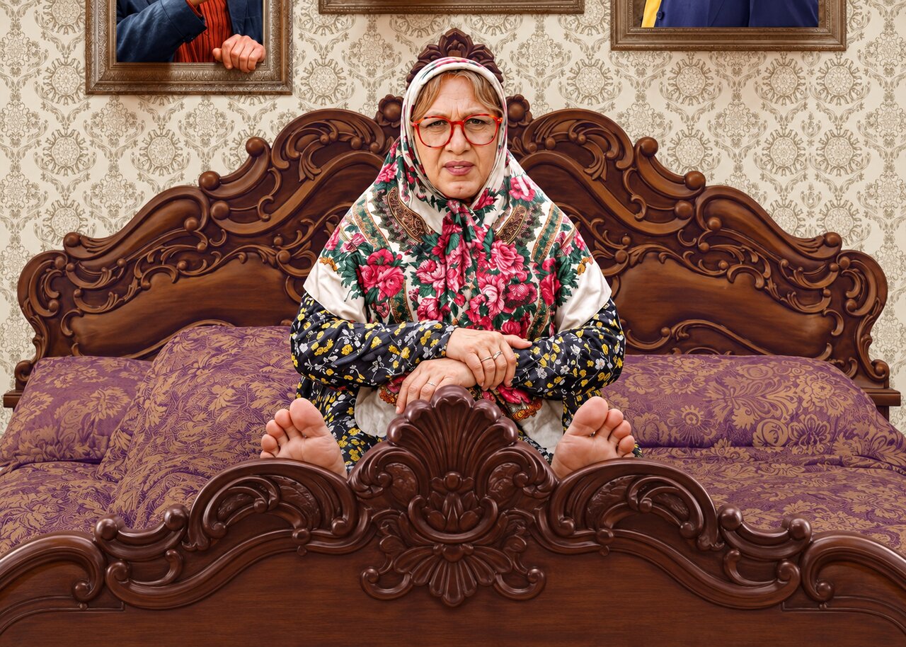 فیلم سینمایی کمدی خانم والده