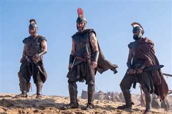 کریستوفر نولان و مت دیمون در فیلم The Odyssey که پرفروش‌ترین فیلم تاریخ یونیورسال شده است