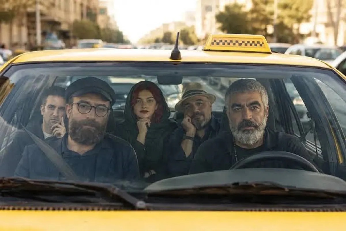 پوستر سریال تاکسی با فیلمنامه سروش صحت و بازی رضا عطاران و هوتن شکیبا