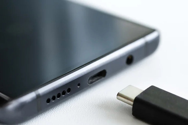 طول عمر پورت USB-C