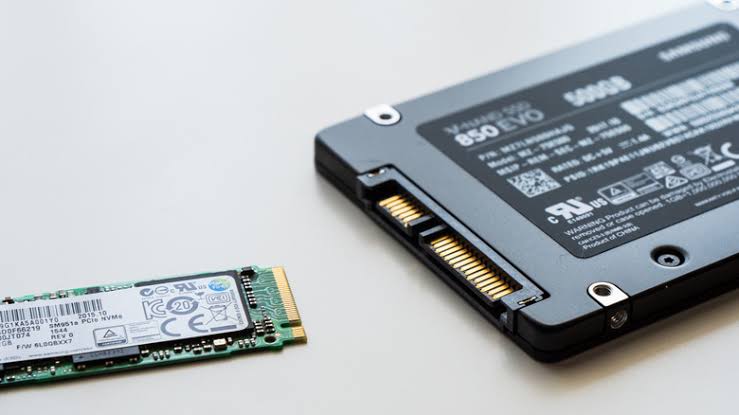 مقایسه حافظه SSD NVMe و SATA از نظر سرعت و رابط اتصال