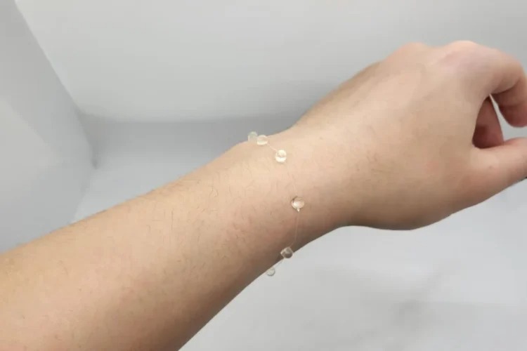 ابزار پایش مداوم سلامت به نازکی یک نخ