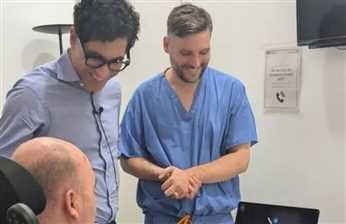 یک مرد انگلیسی با بیماری موتور عصبی(MND) که تراشه مغزی نورالینک را کاشته بود از افکارش برای کنترل یک رایانه استفاده کرد.