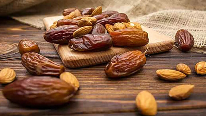 زعفران، خرما و بادام به تقویت سیستم ایمنی بدن کمک می‌کند