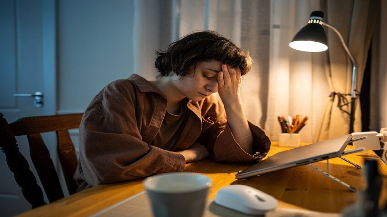 چرا در زمستان احساس استرس و خستگی می‌کنیم؟