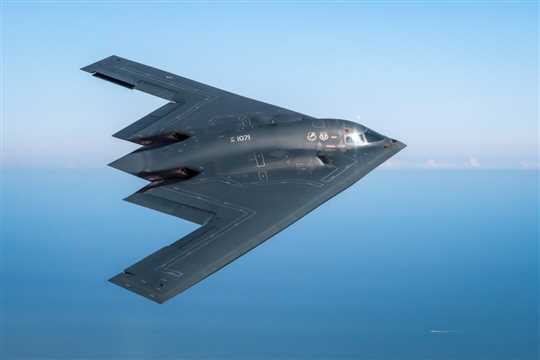 بمب‌افکن B-2