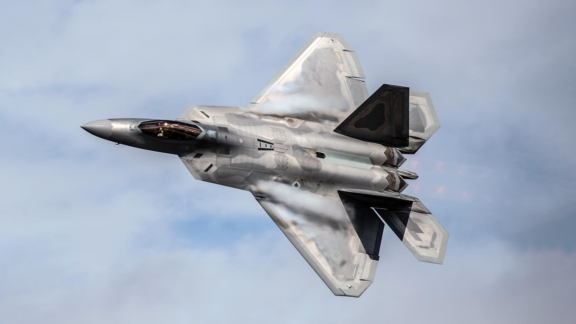 چین یک سیستم هوش مصنوعی برای شناسایی جنگنده‌های پنهانکار F-35 و F-22 آمریکا ساخته است