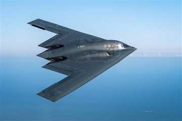 بمب‌افکن‌ B-2 اسپیریت