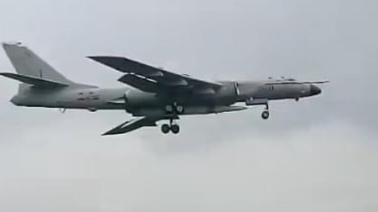 بمب‌افکن B‑۲