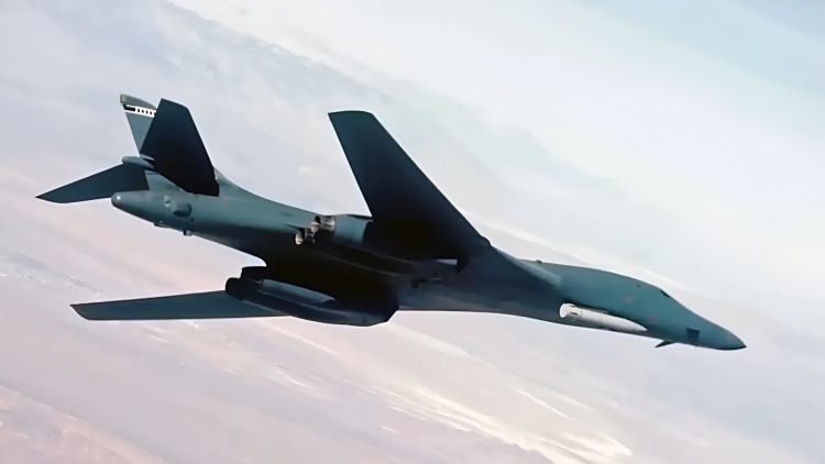 بمب‌افکن B-1B Lancer