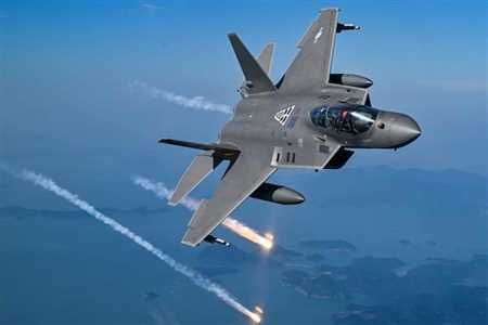 نخستین جنگنده KF-21 Boramae کره جنوبی پس از تحویل به نیروی هوایی