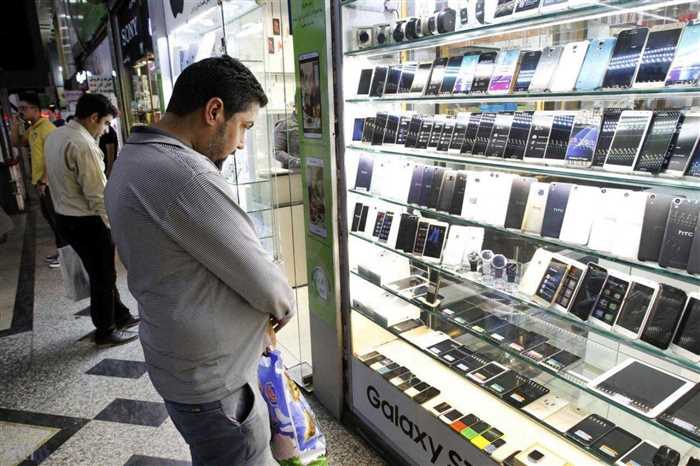 گوشی‌های اقتصادی بازار ایران زیر ۳۰ میلیون تومان شامل Honor Play10 و Blackview Wave 7C