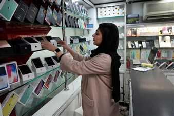 گوشی‌های موبایل اقتصادی در بازار ایران در پی ابهام در تخصیص ارز واردات