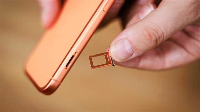 حذف سیم‌کارت‌های فیزیکی از آیفون