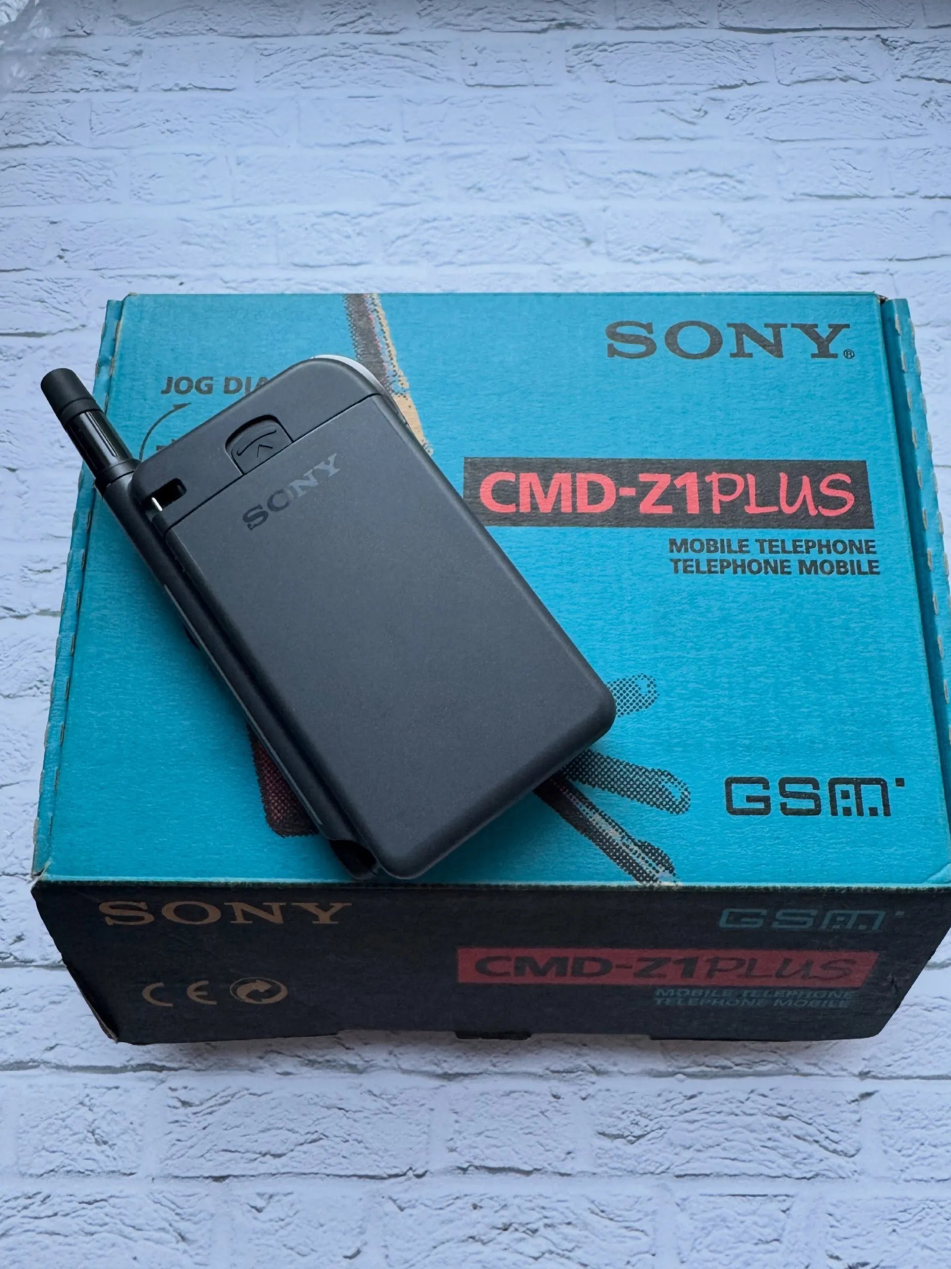 موبایل سونی CMD-Z1 Plus