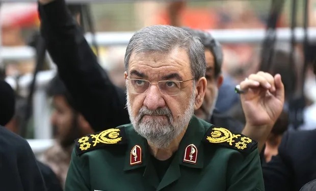 محسن رضایی درباره شروط ایران برای مذاکره با آمریکا و باقی ماندن اورانیوم غنی‌شده در کشور اظهارنظر کرد