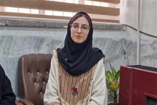 پریزاد نیرومند رتبه یک کنکور انسانی ۱۴۰۵ درباره راز موفقیت خود