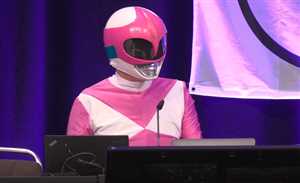 پخش زنده نابودی سایت‌های نژادپرست در کنفرانس هکری