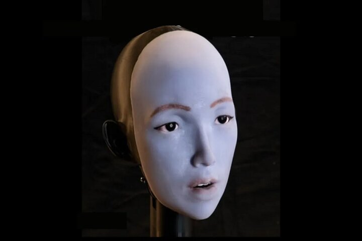 آموزش لب خوانی ربات در یوتیوب