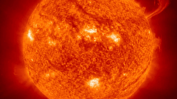 شراره‌های خورشیدی