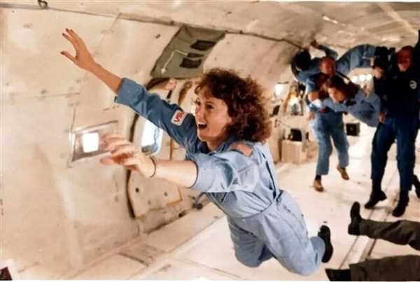 بی‌ثباتی گرانشی