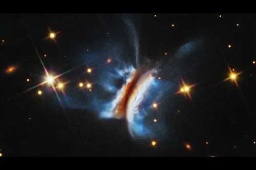 این قرص پیش‌سیاره‌ای با یک ستاره نوزاد-چیویتو دراکولا