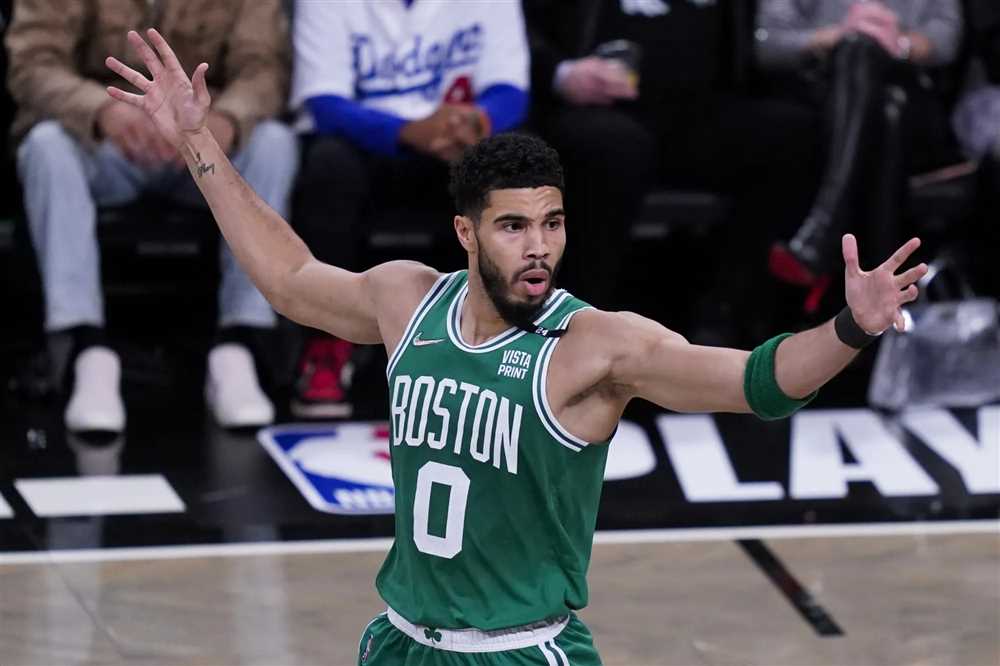 جیسون تیتوم بازیکن بوستون سلتیکس در دیدار برابر نیویورک نیکس در NBA