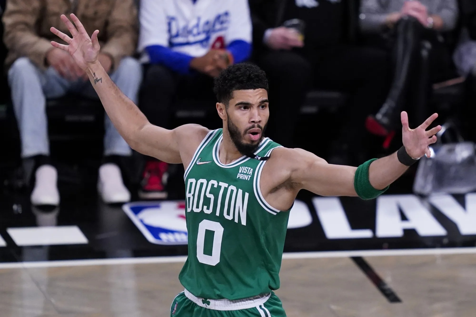 جیسون تیتوم بازیکن بوستون سلتیکس در دیدار برابر نیویورک نیکس در NBA