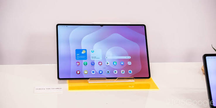 طراحی و رندر Galaxy Tab S12 Ultra سامسونگ با بدنه فلزی و دوربین دوگانه