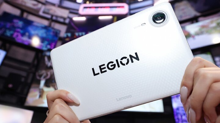 تبلت لنوو Legion Y۷۰۰ Infinite