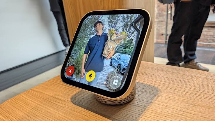 نمایشگر لمسی ۷ اینچی اپل HomeView با دستیار هوشمند سیری برای مدیریت تجهیزات خانه هوشمند