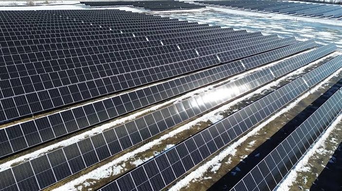 شرکت فرانسوی توتال انرژیز براساس قراردادی جدید ذخیره انرژی خورشیدی را برای گوگل فراهم می کند.