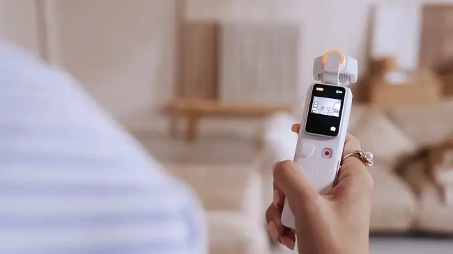 HOVERAir VERSA دوربین گیمبال‌دار و پهپاد خودکار در یک دستگاه
