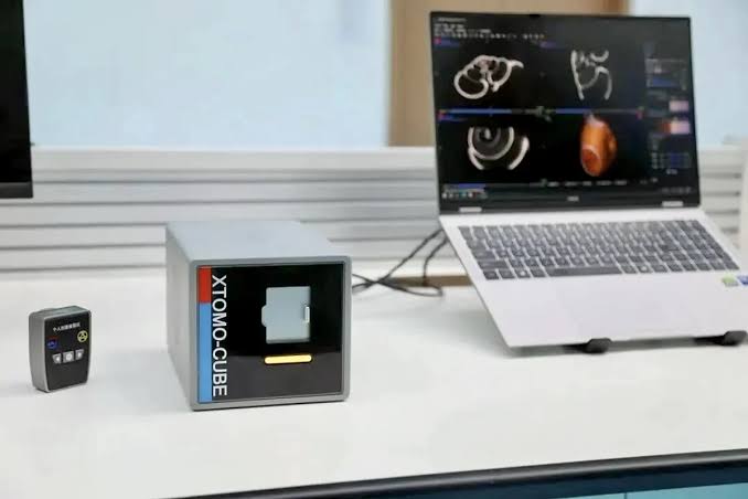Alt تصویر: کوچک‌ترین CT اسکنر جهان Xtomo-Cube با وزن ۶ کیلوگرم