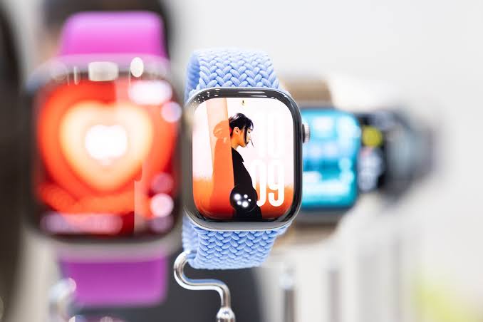 ساعت هوشمند Apple Watch Series 12 با قابلیت‌های پایش سلامت و ضربان قلب